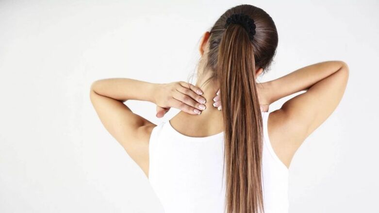 dor no pescoço devido à osteocondrose